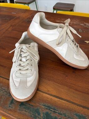 Casual Leather & Suede Sneakers in Off-White with Gum Sole | worn one time